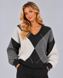 Women’s V-Neck Argyle Jumper – Loose Fit Diamond Pattern Knit Pullover