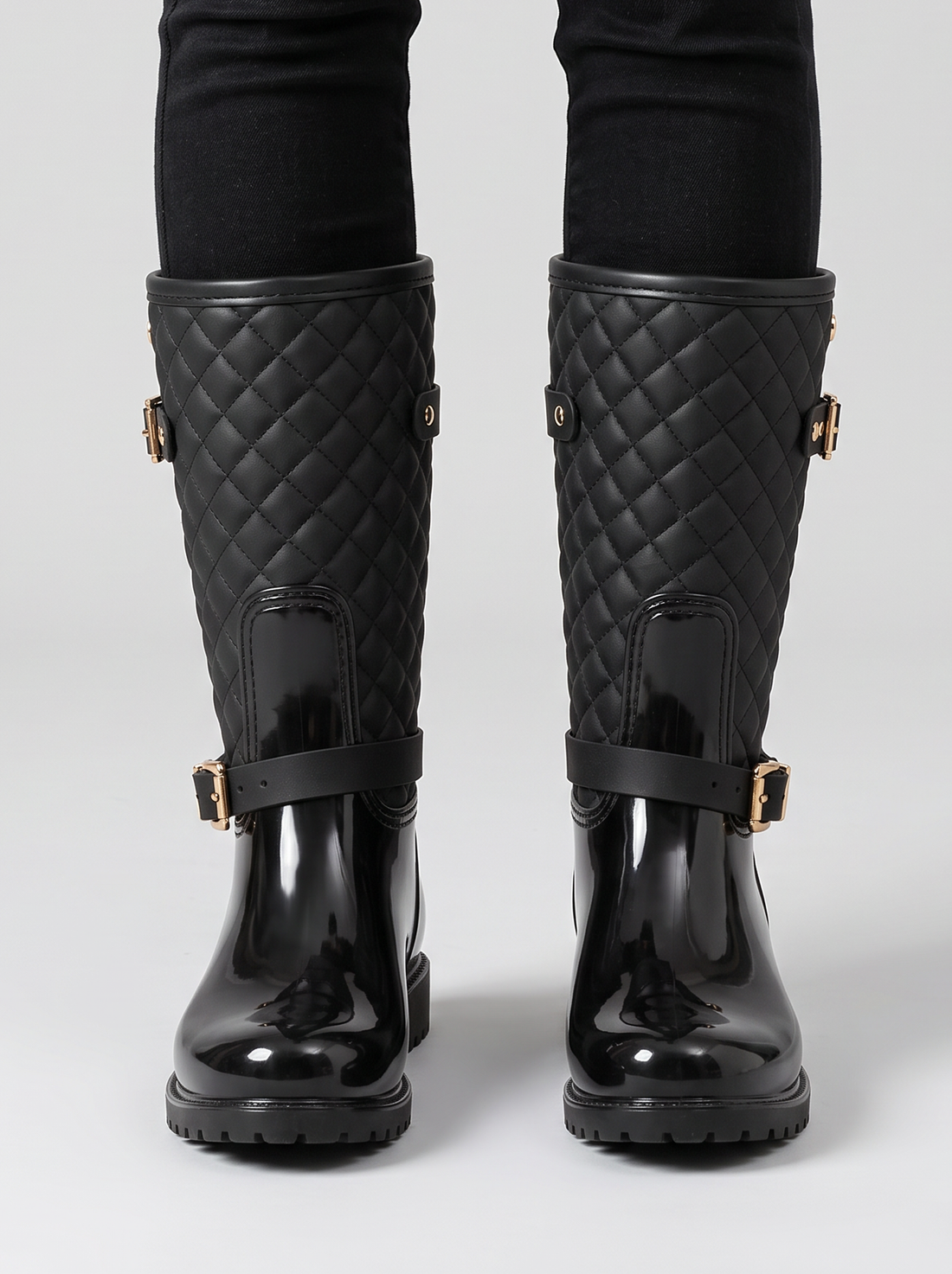 Women's Wellies in Black – side view
