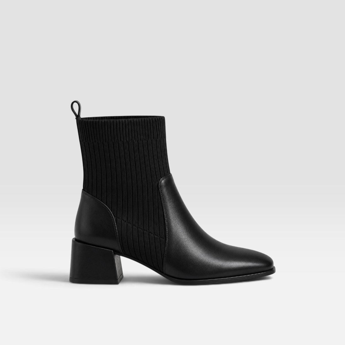 Women's Square Toe Chelsea Boots in Black
