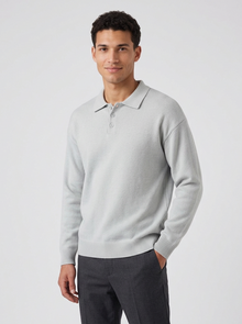 Men's Relaxed Button Polo Jumper in Grey – three-quarter view