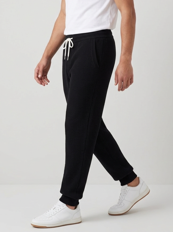 Men's Thick Knit Drawstring Joggers in Black – side view