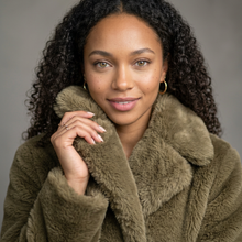 Women's Long Faux Fur Coat in Khaki – detail view