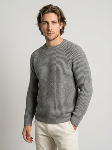 Men's Heavyweight Fisherman Rib Jumper in Grey – three-quarter view