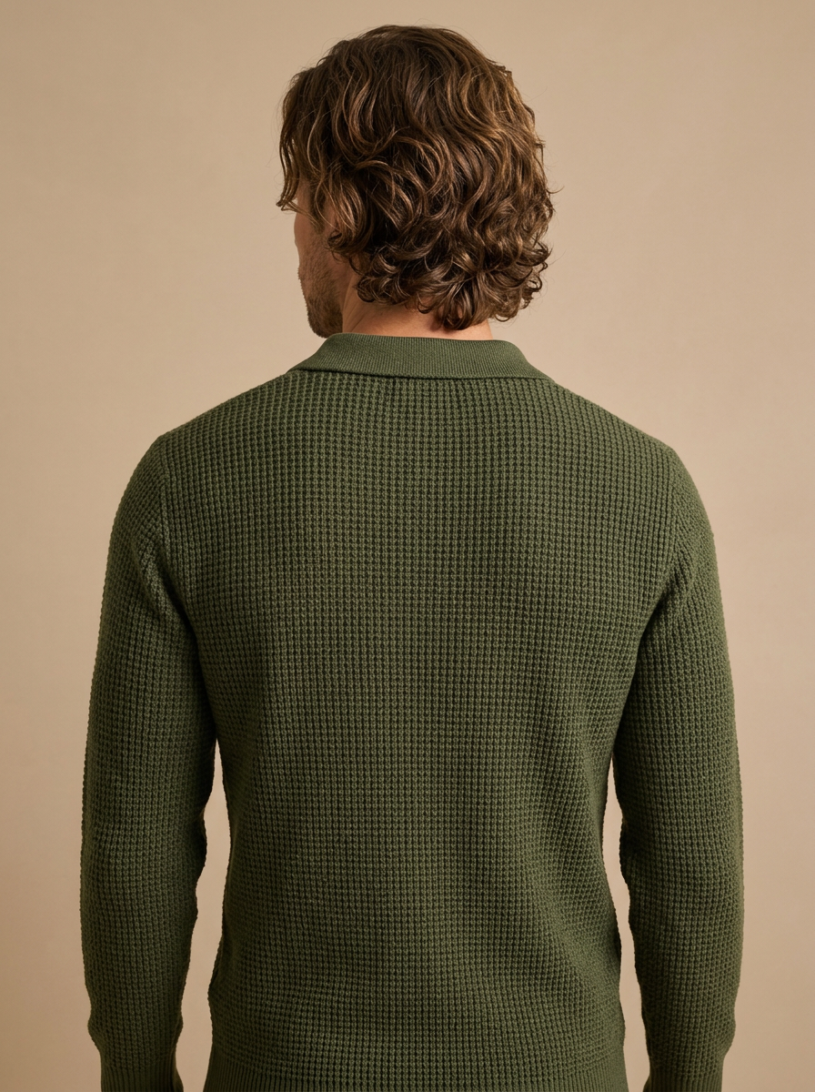 Men's Slim Fit Lapel Collar Knit Jumper in Green – three-quarter view