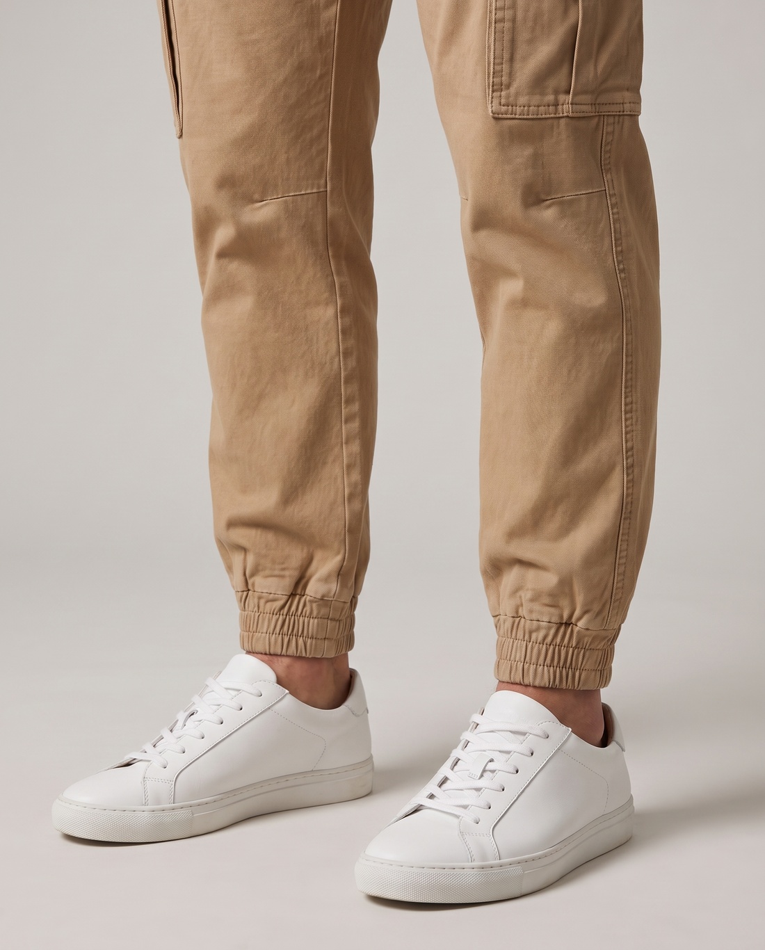 Men's Stretch Cotton Cargo Joggers in Desert Sand – cuff detail
