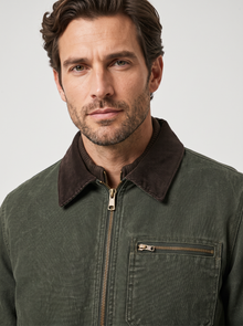 Men's Barn Jacket green collar closeup