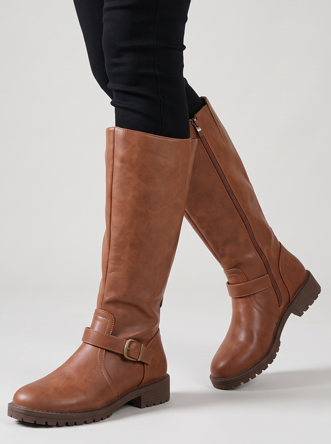Women's Heeled Boots – Retro Low Heel Boots in Brown – front view