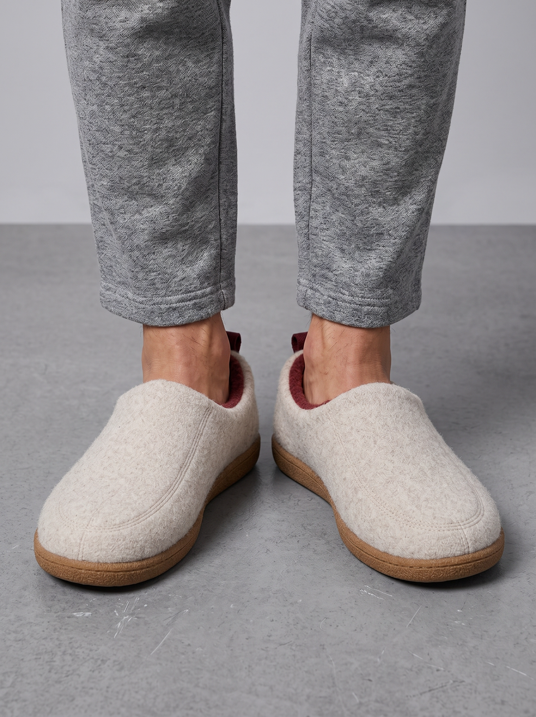 Beige fleece-lined orthopedic house slippers – front view