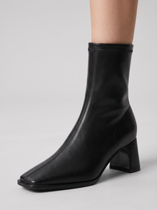 Women's Ankle Boots – Faux Leather Square Toe Block Heel Boots in Black – close-up of square toe and heel