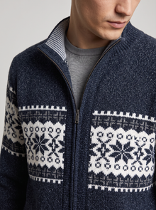 Men's Knitted Zip Jacket – Nordic Fair Isle Wool Blend Cardigan in Navy – close-up of snowflake knit and collar