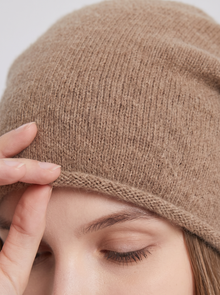 Women's Beanie – brushed knit close-up