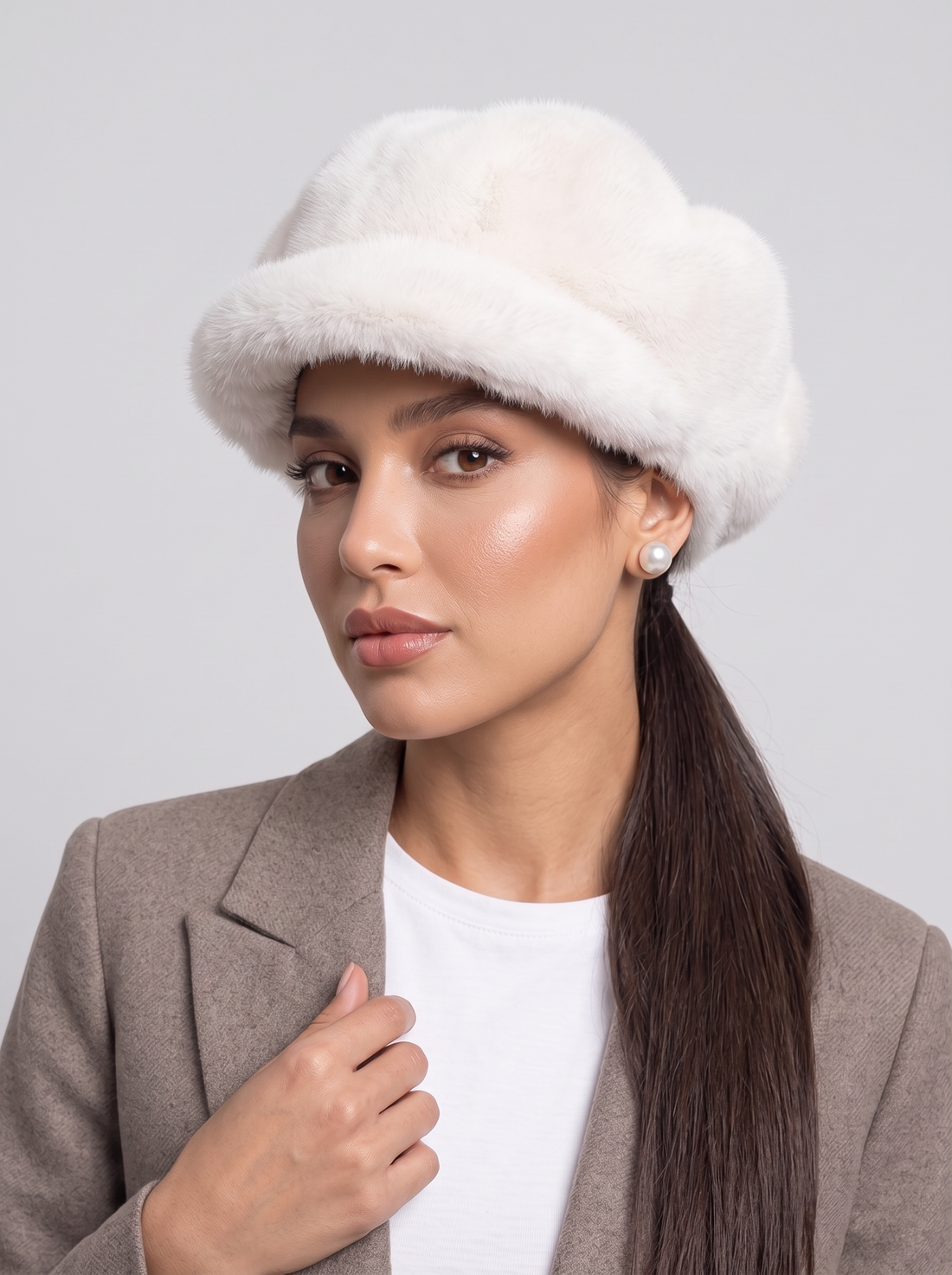 Women's Faux Fur Hat in White