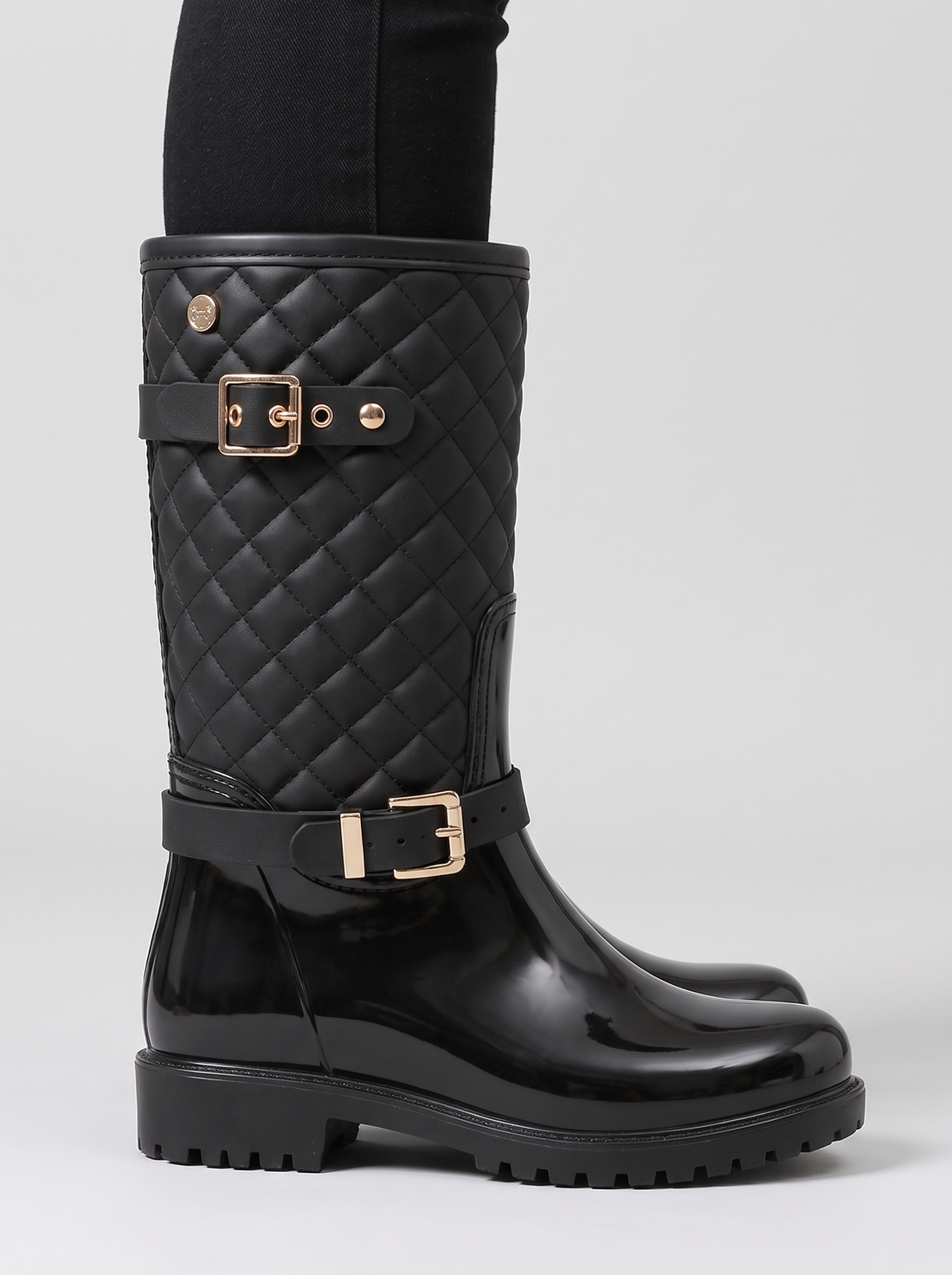 Women's Wellies – quilting, buckle and sole close-up