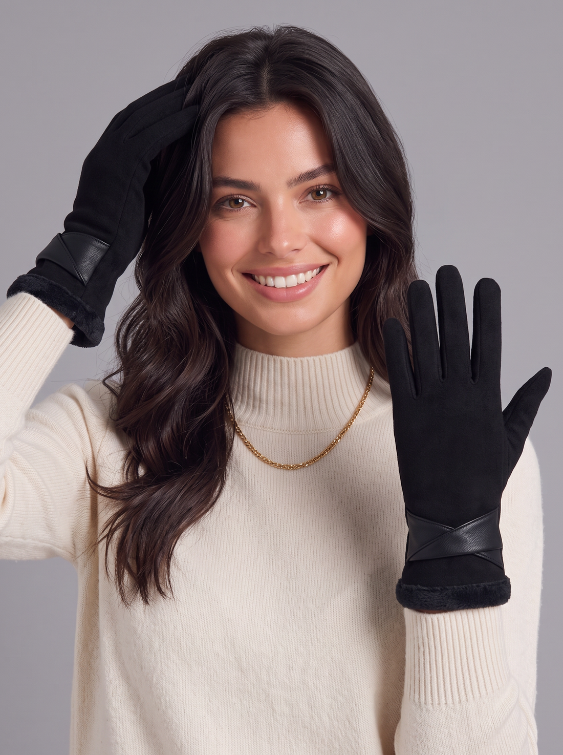Black women's fleece-lined touchscreen gloves