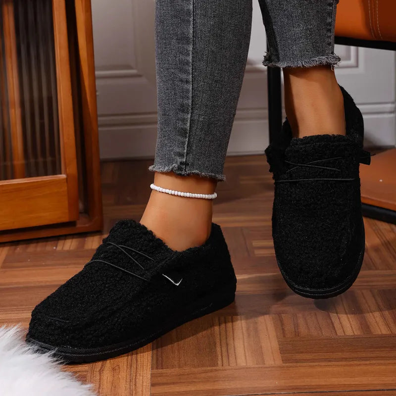 Women's Teddy Fleece Slippers in Black