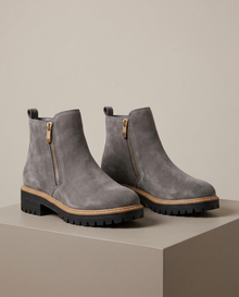 Women's waterproof orthopaedic ankle boots in grey