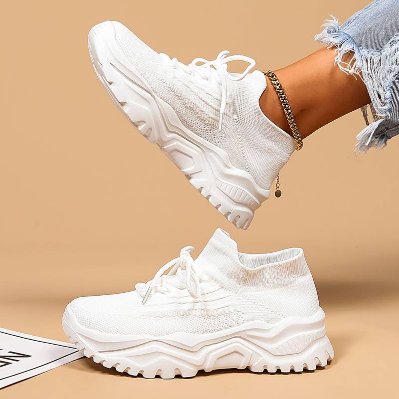 Women's Lightweight Mesh Trainers – image 3