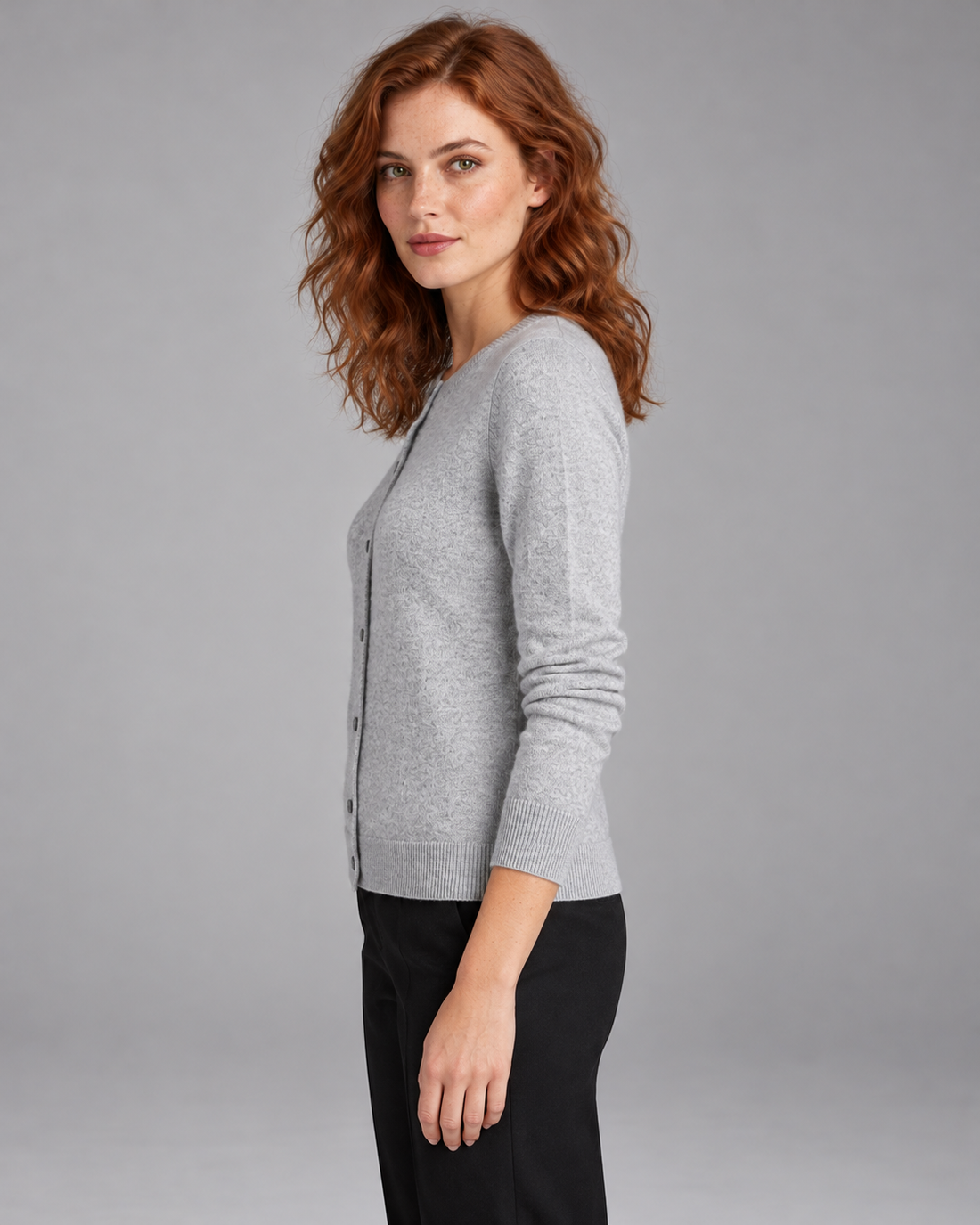 Women's merino wool crew-neck cardigan in grey – side view